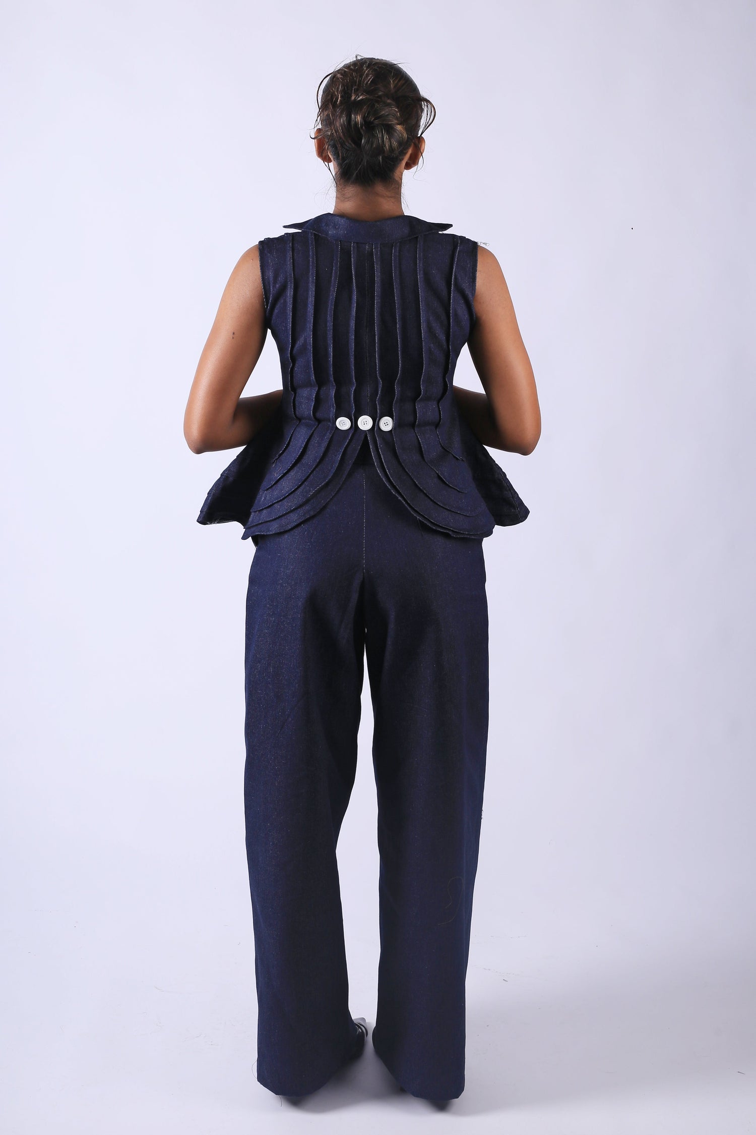 THE MANIKE TROUSERS